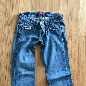 Slightly used Levi’s jeans. Size 3 medium. One stain on front left leg